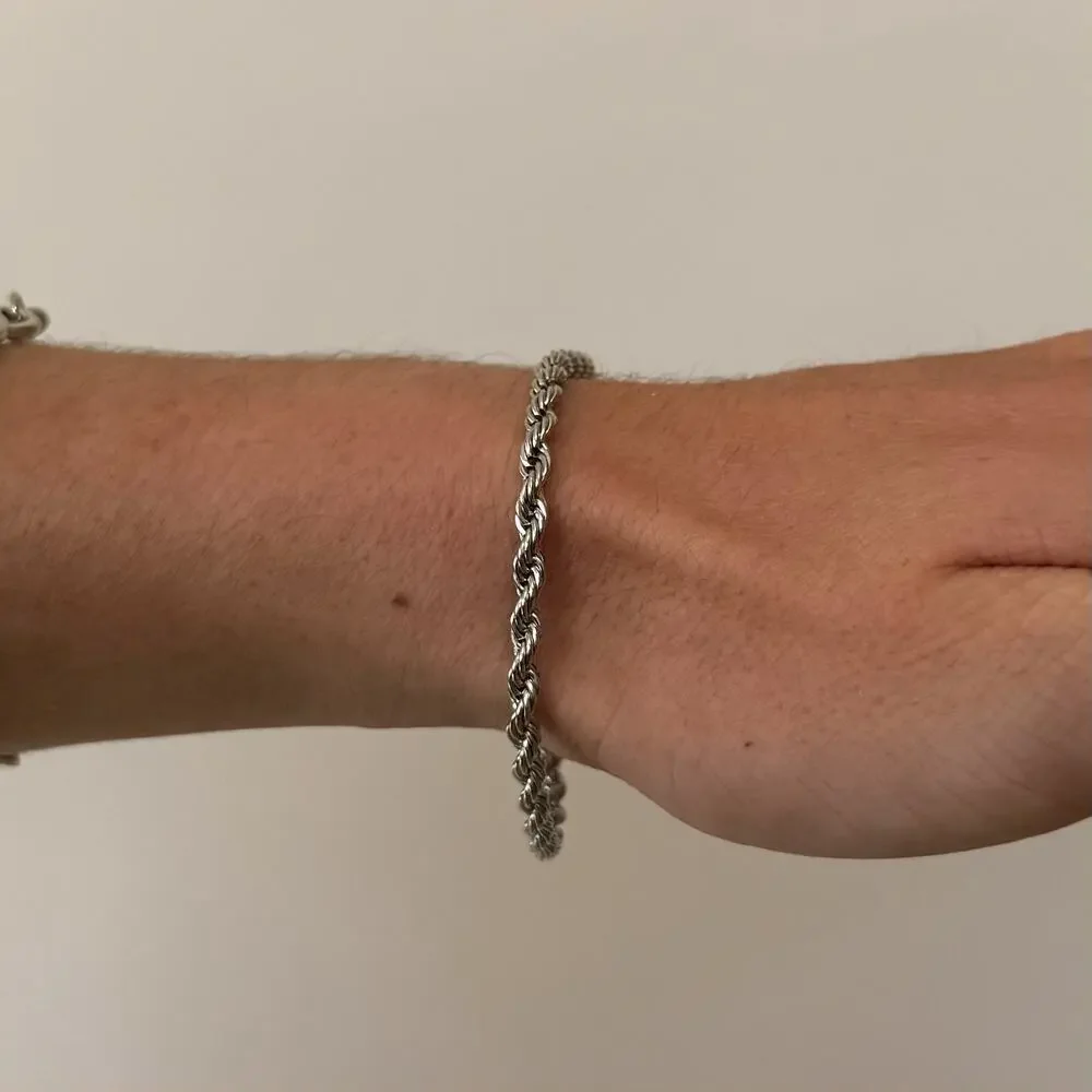 Y2K Silver Rope Chain Bracelet Minimalist Jewelry Unisex Dainty Modern Accessory